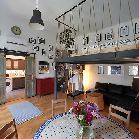 My Art Kinizsi Str Apartment Budapest